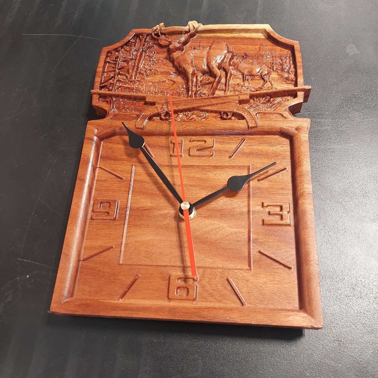 Wooden clock (Jatoba). With electronic mechanism.