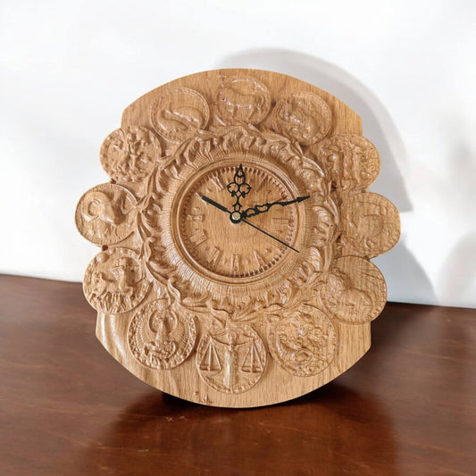 Wooden clock (Oak). With electronic mechanism.